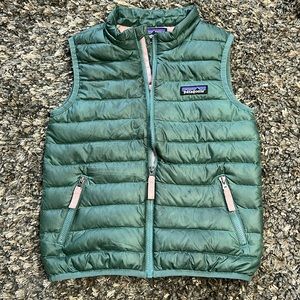 Patagonia Girls 4T down puffer vest